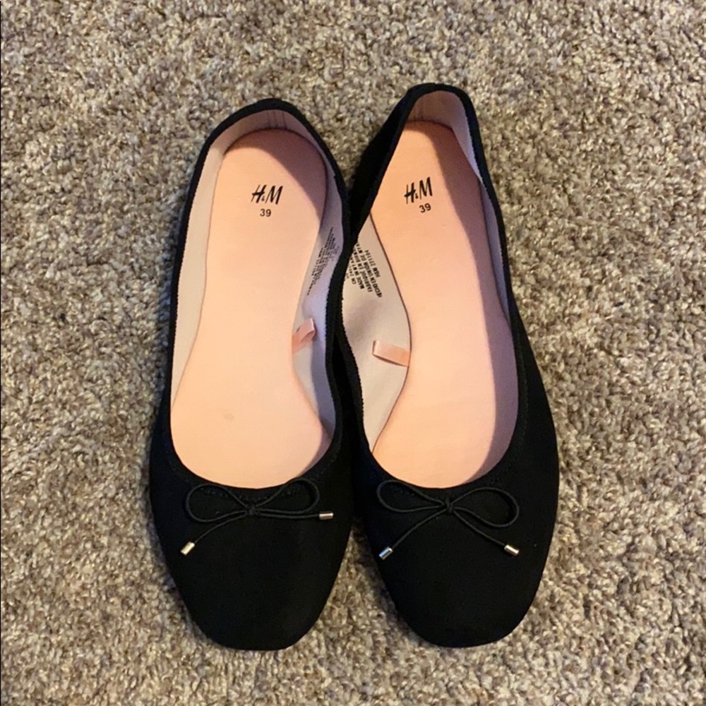 Black H&M flats